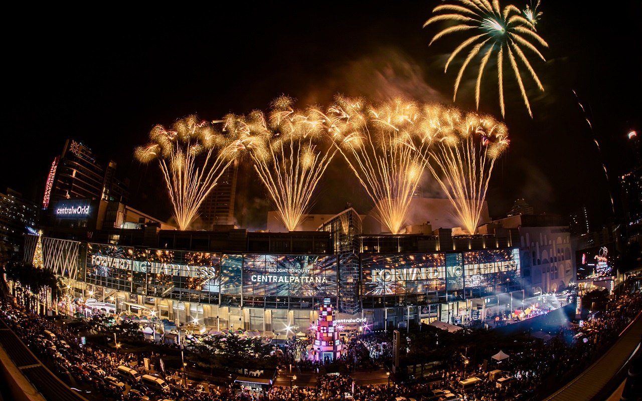 Central World Bangkok Countdown 2023 - Times Square of Asia