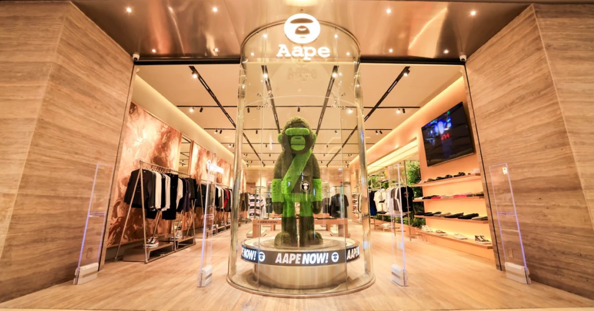 CentralwOrld - AAPE UNIVERSE Store Now Open